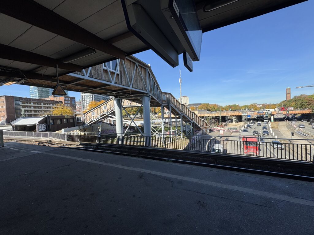 Horror-Treppe der Haltestelle Berliner Tor Hamburg 2025